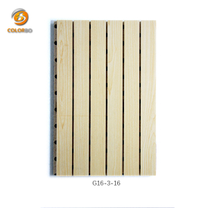 Panel de pared fonoabsorbente de madera acanalada